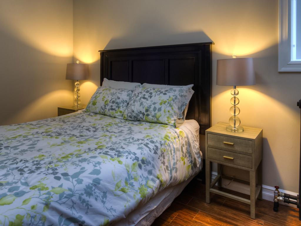 Western Hotel & Executive Suites Guelph Extérieur photo