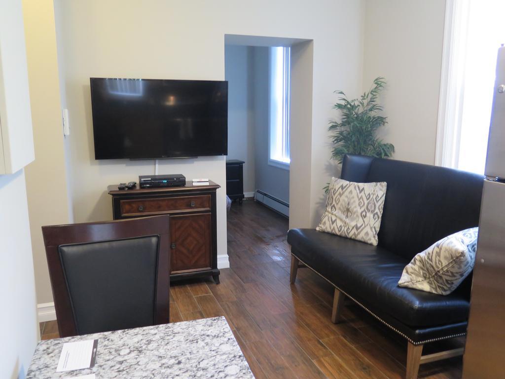 Western Hotel & Executive Suites Guelph Extérieur photo
