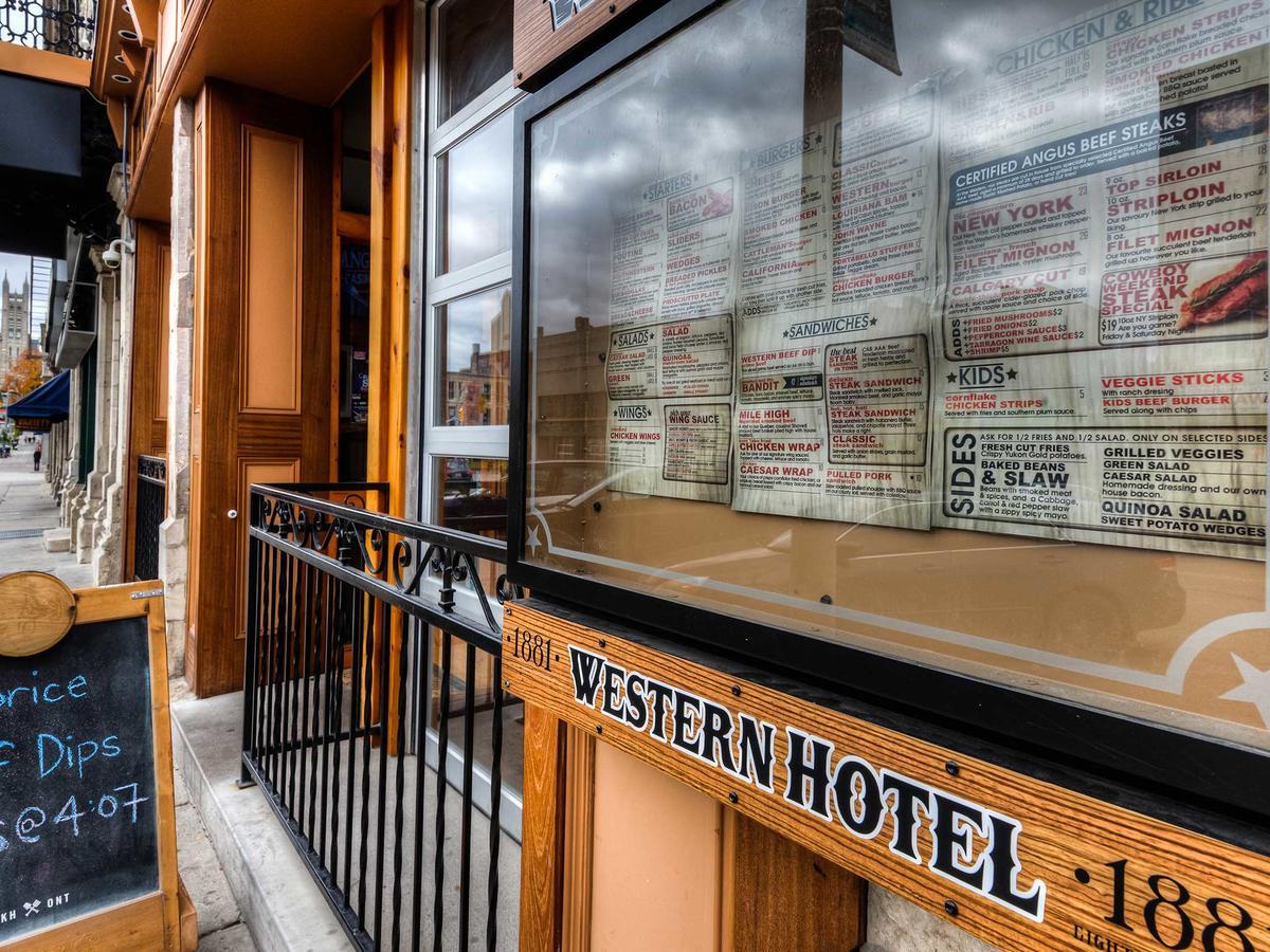 Western Hotel & Executive Suites Guelph Extérieur photo