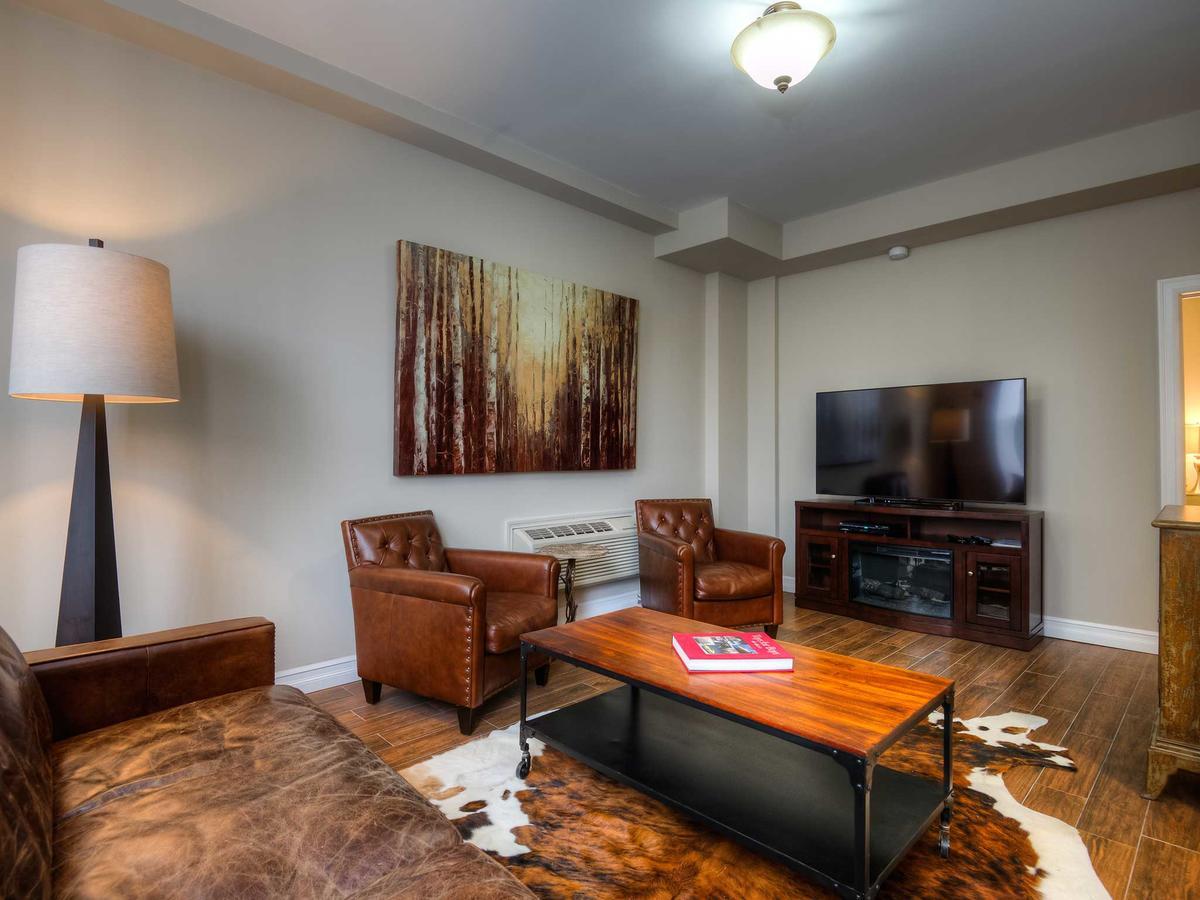 Western Hotel & Executive Suites Guelph Extérieur photo