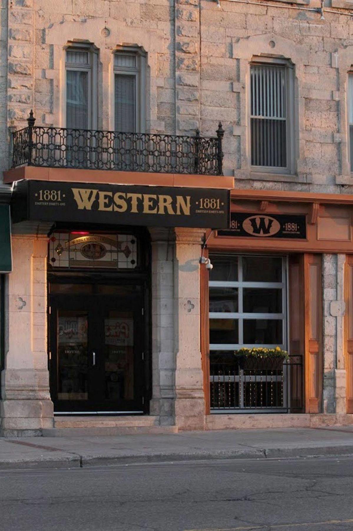 Western Hotel & Executive Suites Guelph Extérieur photo