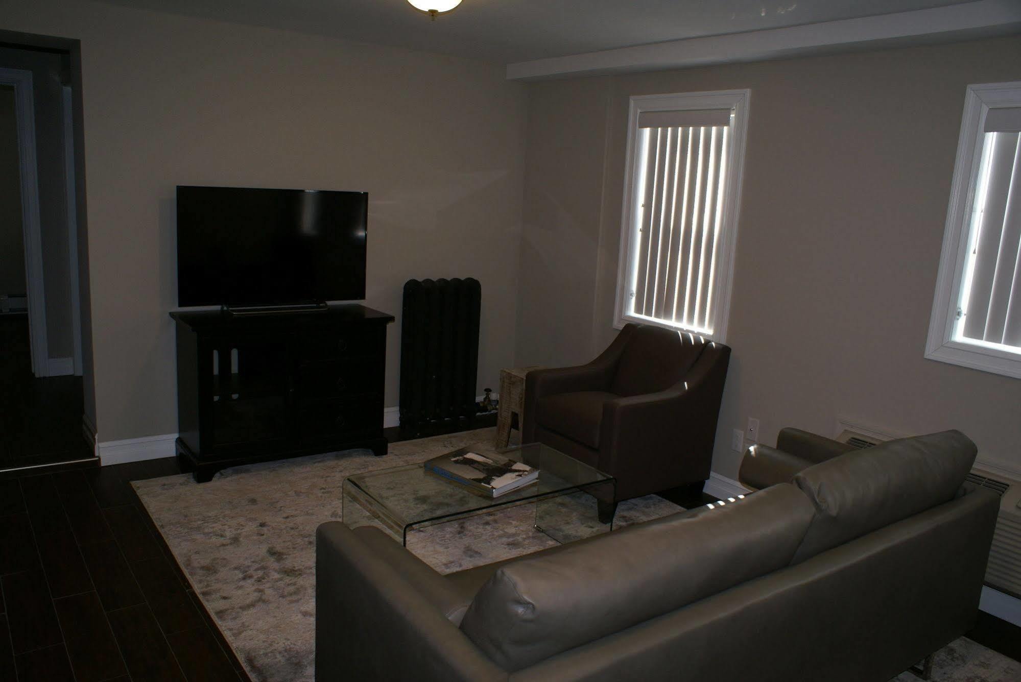 Western Hotel & Executive Suites Guelph Extérieur photo