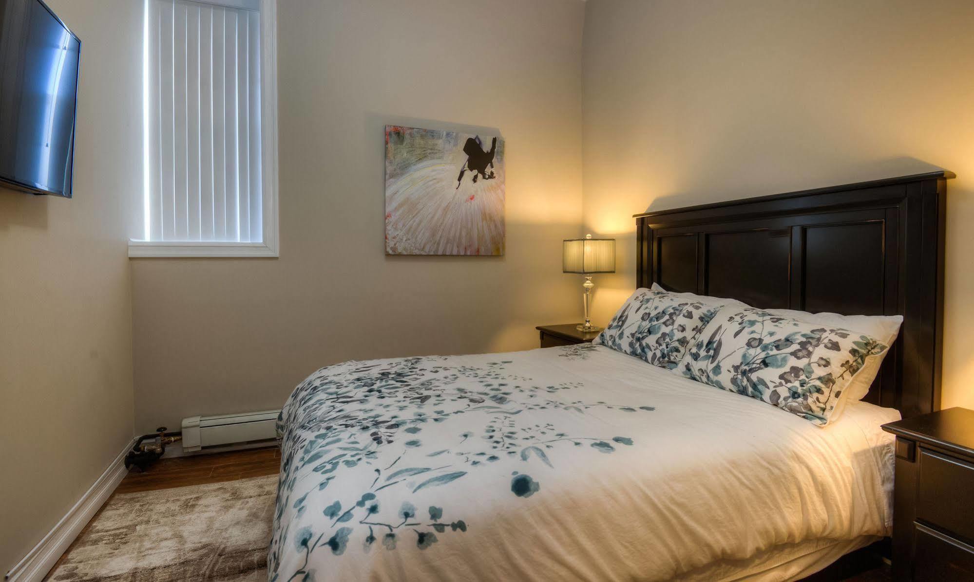Western Hotel & Executive Suites Guelph Extérieur photo