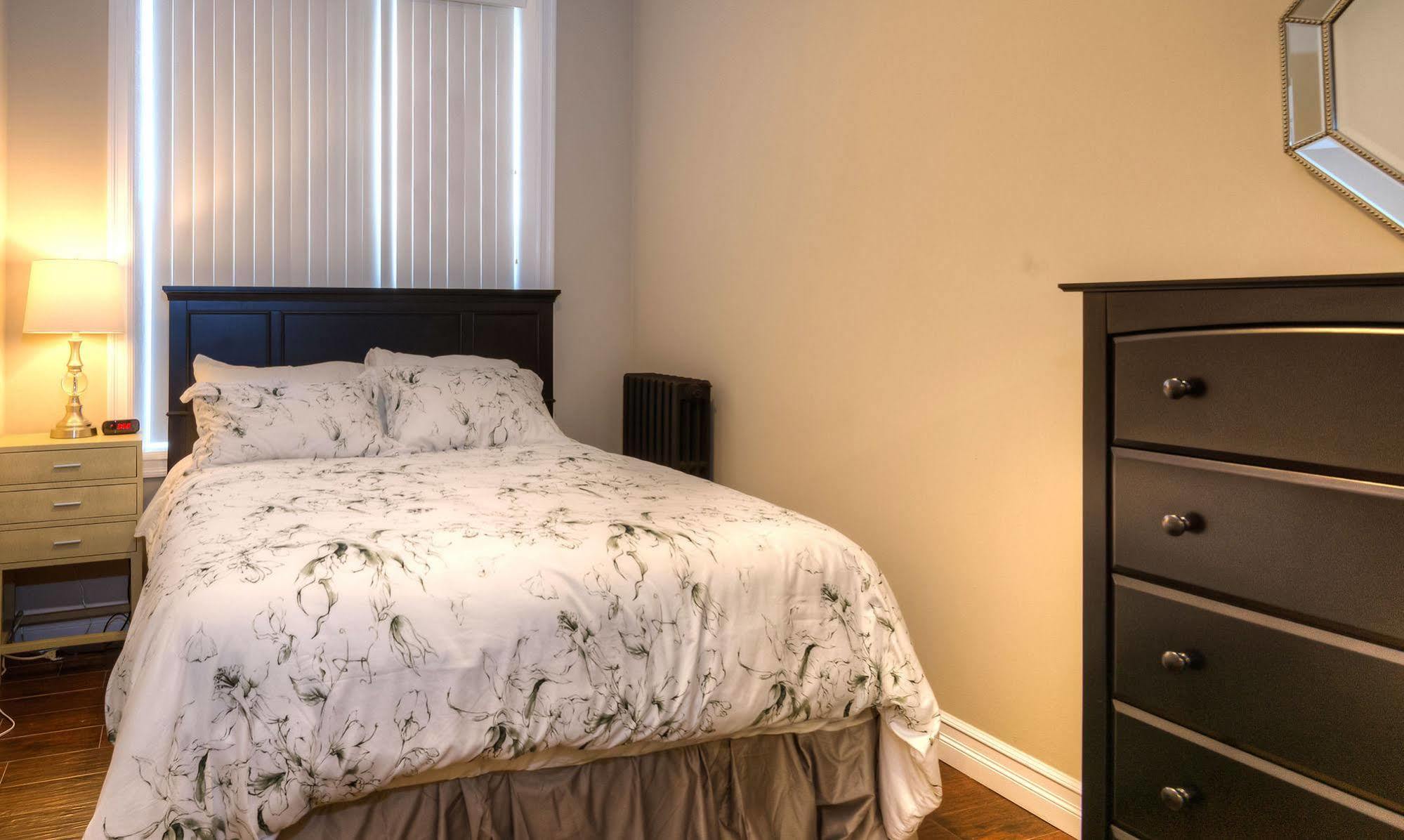 Western Hotel & Executive Suites Guelph Extérieur photo